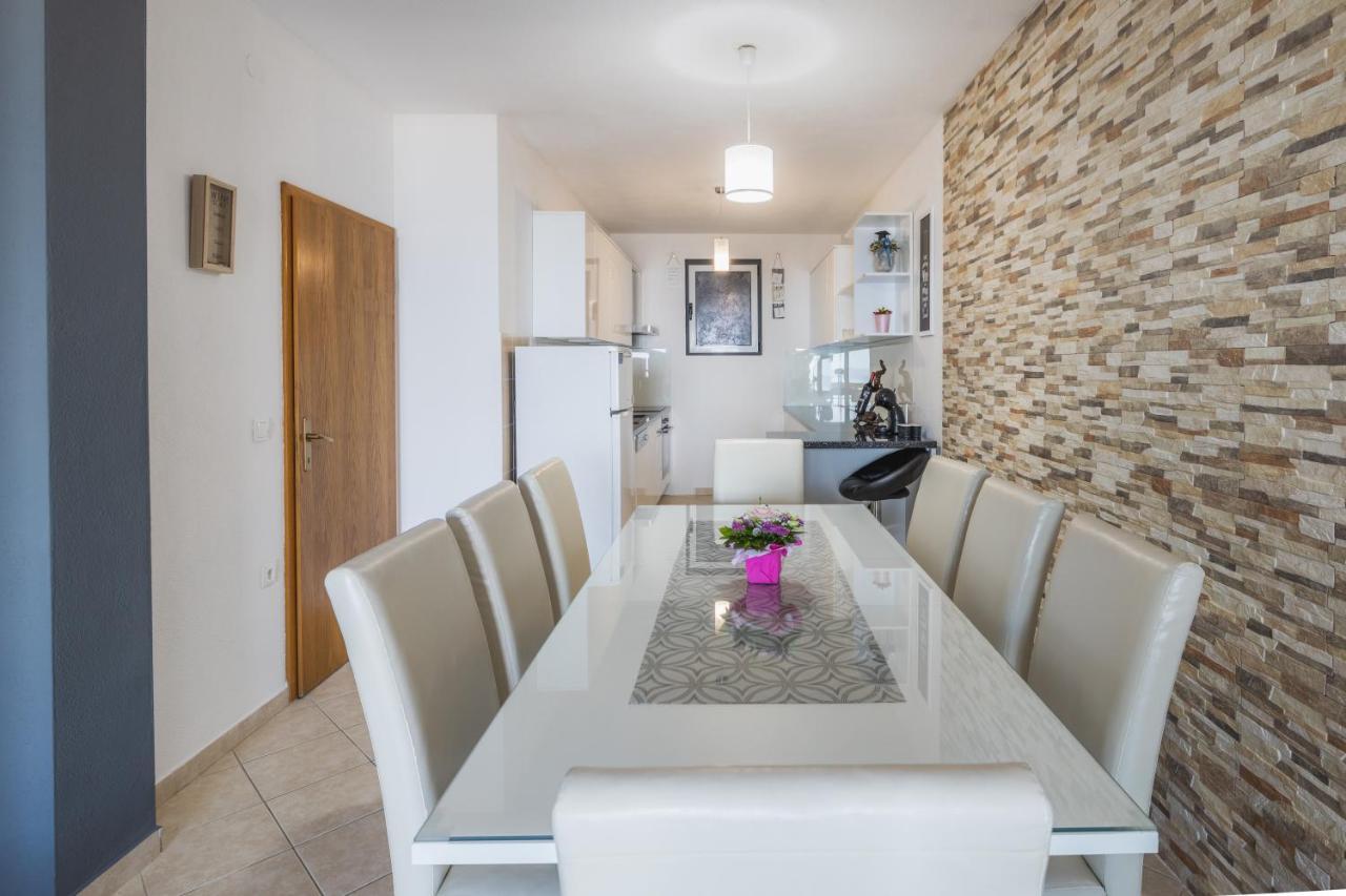 Apartment Dany - Free Beach Parking Makarska Zewnętrze zdjęcie