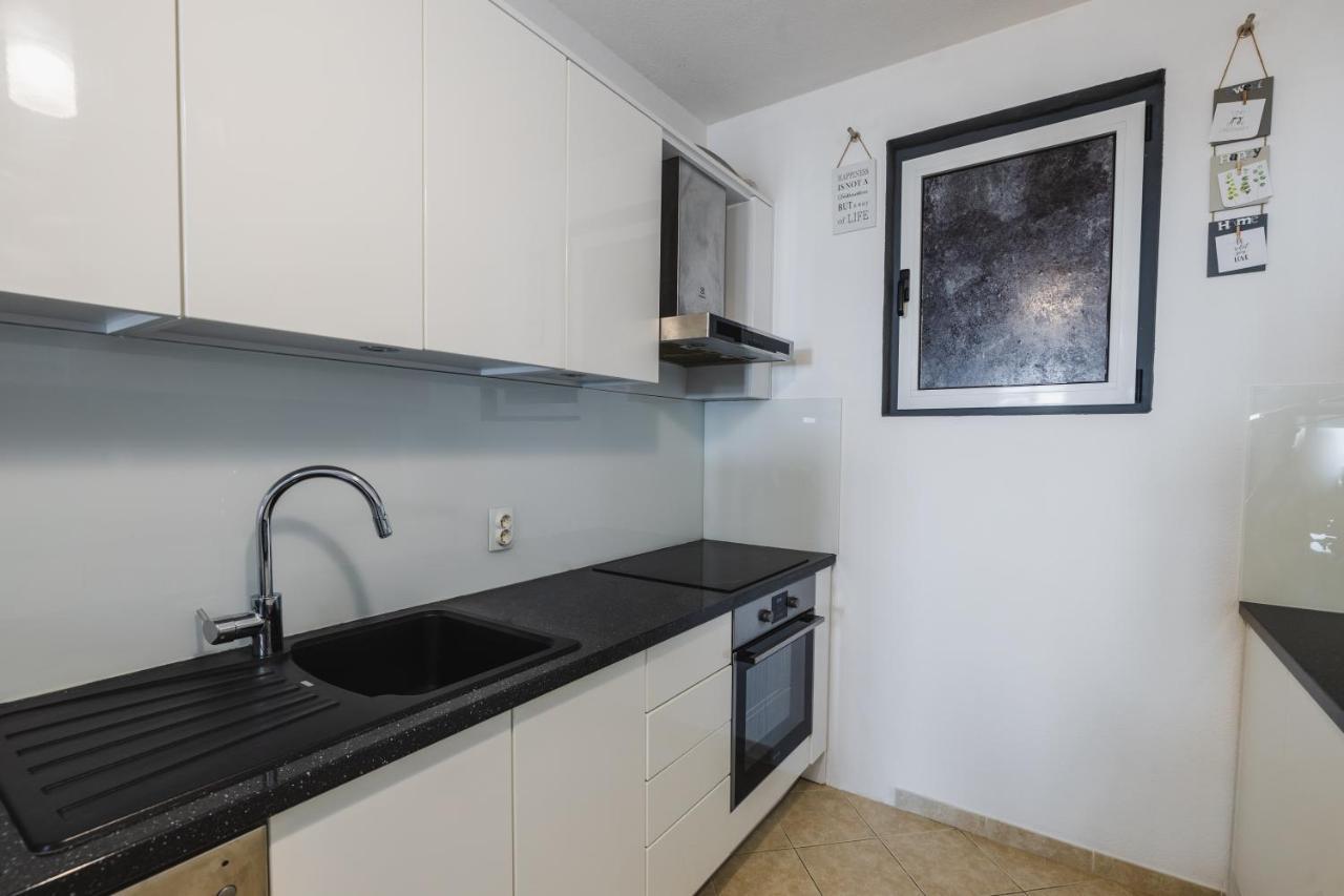 Apartment Dany - Free Beach Parking Makarska Zewnętrze zdjęcie